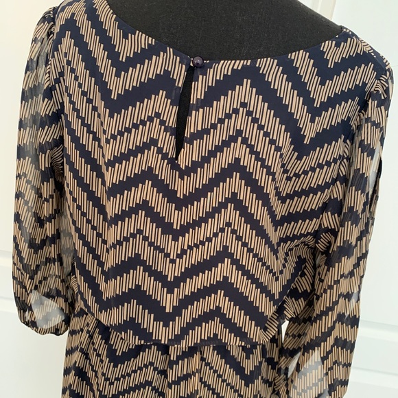 💙👗 Chevron Print Dress 💙👗 - Picture 8 of 13